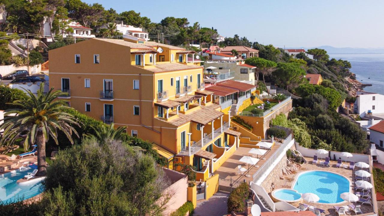 Lu' Hotel Maladroxia SantʼAntìoco Exterior foto